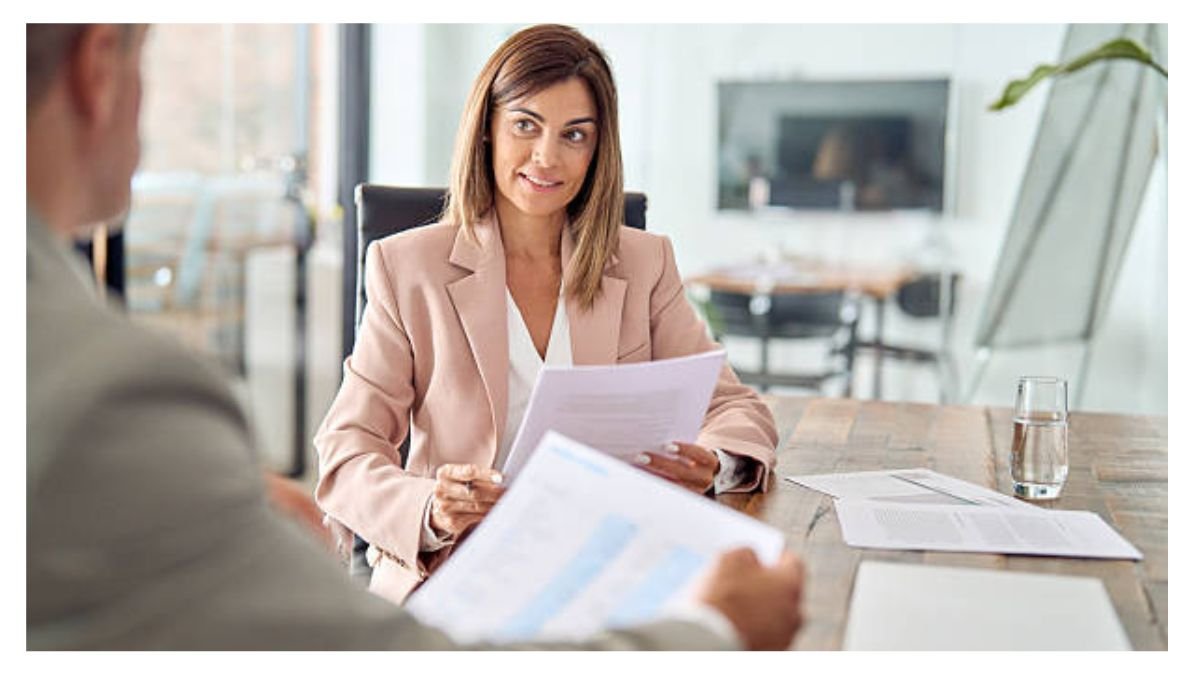 15 Smart Interview Questions QA Managers & R&D Heads Ask Fresh Graduates